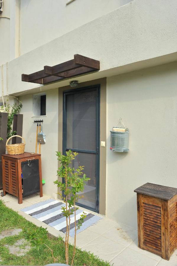 Seathon Seafront Beach Villa In Kalamitsi المظهر الخارجي الصورة