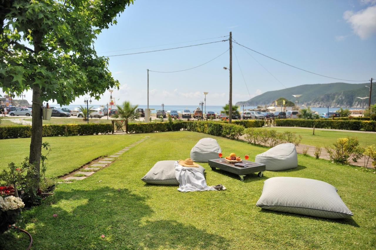 Seathon Seafront Beach Villa In Kalamitsi المظهر الخارجي الصورة