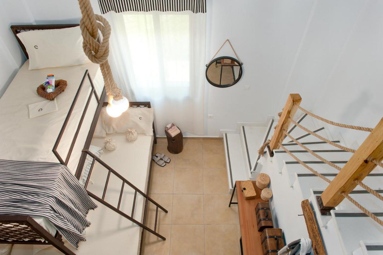 Seathon Seafront Beach Villa In Kalamitsi المظهر الخارجي الصورة